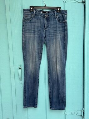 Kut from the Kloth Straight Leg Jeans in Faded Blue